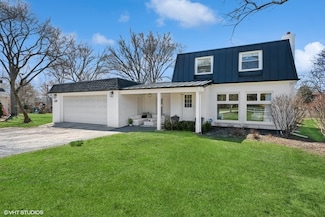 570 Happ Rd, Northfield, IL 60093