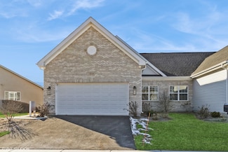 568 Madison Ln, Elgin, IL 60123