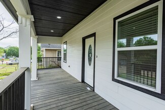 1014 W Morgan St, Denison, TX 75020