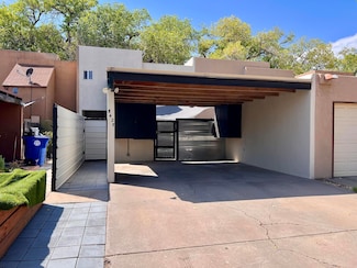 5427 6th St NW, Albuquerque, NM 87107