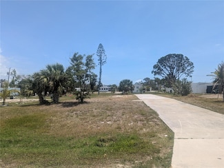 2035 Laurel Ave, Grove City, FL 34224