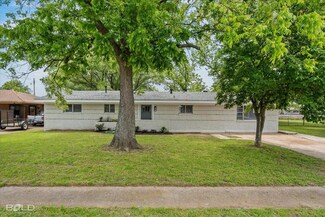 1106 Caroline Dr, Bossier City, LA 71112
