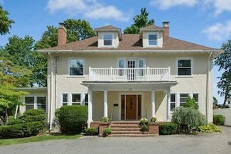 231 Lagrange St, West Roxbury, MA 02132