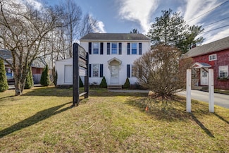 1054 Boston Post Rd, Guilford, CT 06437