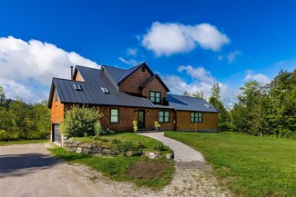 408 Round Robin Rd, Mendon, VT 05701