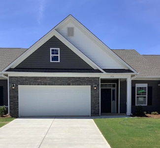 976 Manitou Cir, Aiken, SC 29801