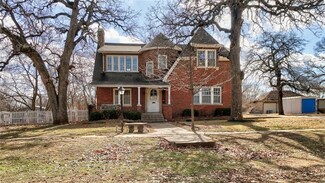 708 W Washington St, Tecumseh, OK 74873