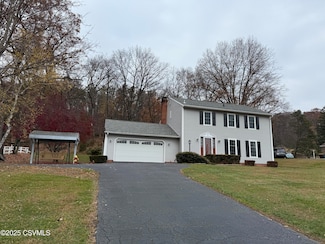 877 Red Ln, Danville, PA 17821