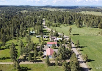 1223 Forest Rd, Winchester, ID 83555