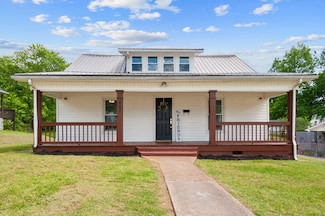 407 High St, Dickson, TN 37055