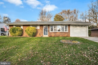 133 Winston Dr, Mechanicsburg, PA 17055