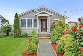 145 Arlington St, Bridgeport, CT 06606