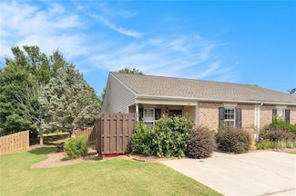 1572 Louise Anderson Dr, Griffin, GA 30224