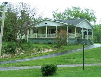 398 Icebox Rd, Jefferson, PA 15344