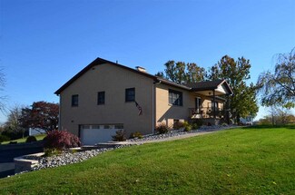 75 Lake Meade Dr, East Berlin, PA 17316