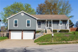 1531 Ridgeway Dr, Liberty, MO 64068