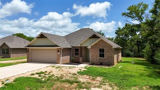 213 S Loveless St, Bullard, TX 75757