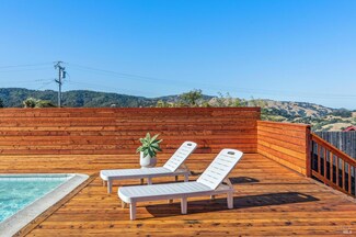25 Mariele Dr, Fairfax, CA 94930