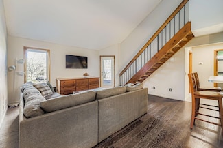 766 County Road F W Unit 715, Shoreview, MN 55126