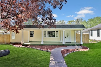141 Busch Ave, Center City, MN 55012
