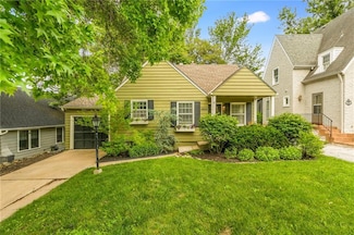 4903 Bell St, Kansas City, MO 64112