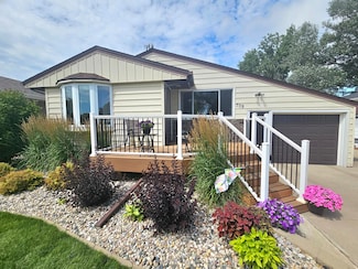 709 N 3rd St, Aberdeen, SD 57401