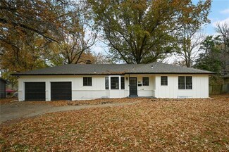 8703 E 79th St, Raytown, MO 64138