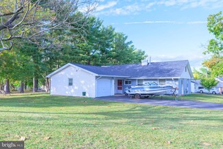 1 Montclair Ln, Willingboro, NJ 08046