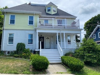 24 Lawrence St, Woburn, MA 01801