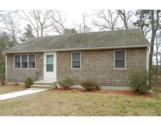 106A Waterhouse Rd, Buzzards Bay, MA 02532