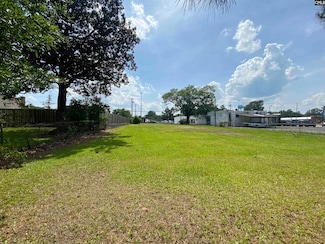 212 N Longstreet St, Kingstree, SC 29556