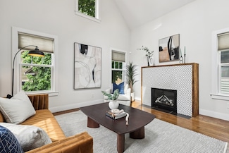 26 Robinson St, Somerville, MA 02145