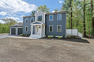 10 Mccue Cir, Abington, MA 02351