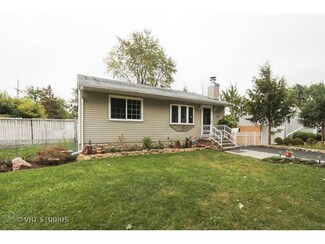 2241 Winnebago Rd, Waukegan, IL 60087