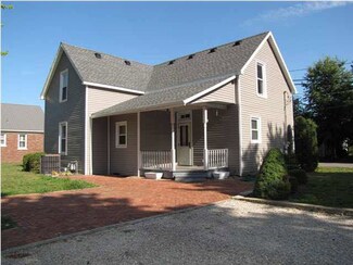 202 E Gibson St, Haubstadt, IN 47639