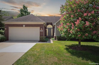 40837 Lenox Park Dr, Novi, MI 48377