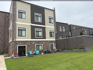 110 Rocksylvania Ave Unit B01, Iowa Falls, IA 50126