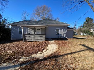 2 Peppermint St, Spartanburg, SC 29303