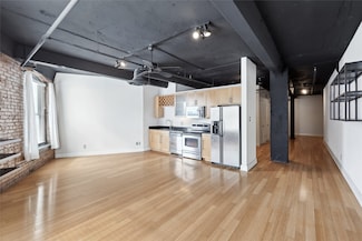 910 Houston St Unit 303, Fort Worth, TX 76102