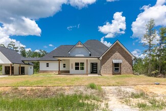 139 Lakewood Dr, Kountze, TX 77625