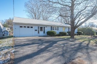 247 Ash St, Gardner, MA 01440