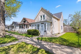 857 Rose Ave E, Saint Paul, MN 55106
