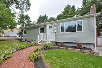 105 Oakland St, Medway, MA 02053
