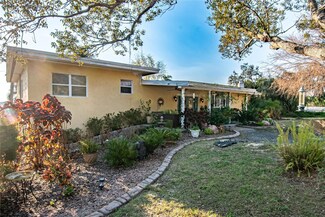 1301 S Lake Starr Blvd, Lake Wales, FL 33898