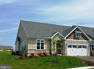 569 Springbrook Dr Unit 51, Palmyra, PA 17078