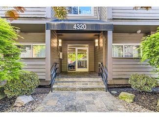4320 S Corbett Ave Unit 314, Portland, OR 97239