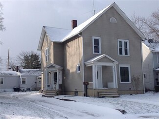 315-315 1/2 W Maryland Ave, Sebring, OH 44672