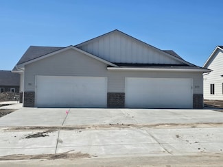 923 N Blaine St, Newton, KS 67114