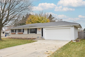1566 Scott Rd, Port Washington, WI 53074