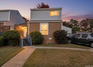 22 Huntleigh Dr, Hot Springs National Park, AR 71901